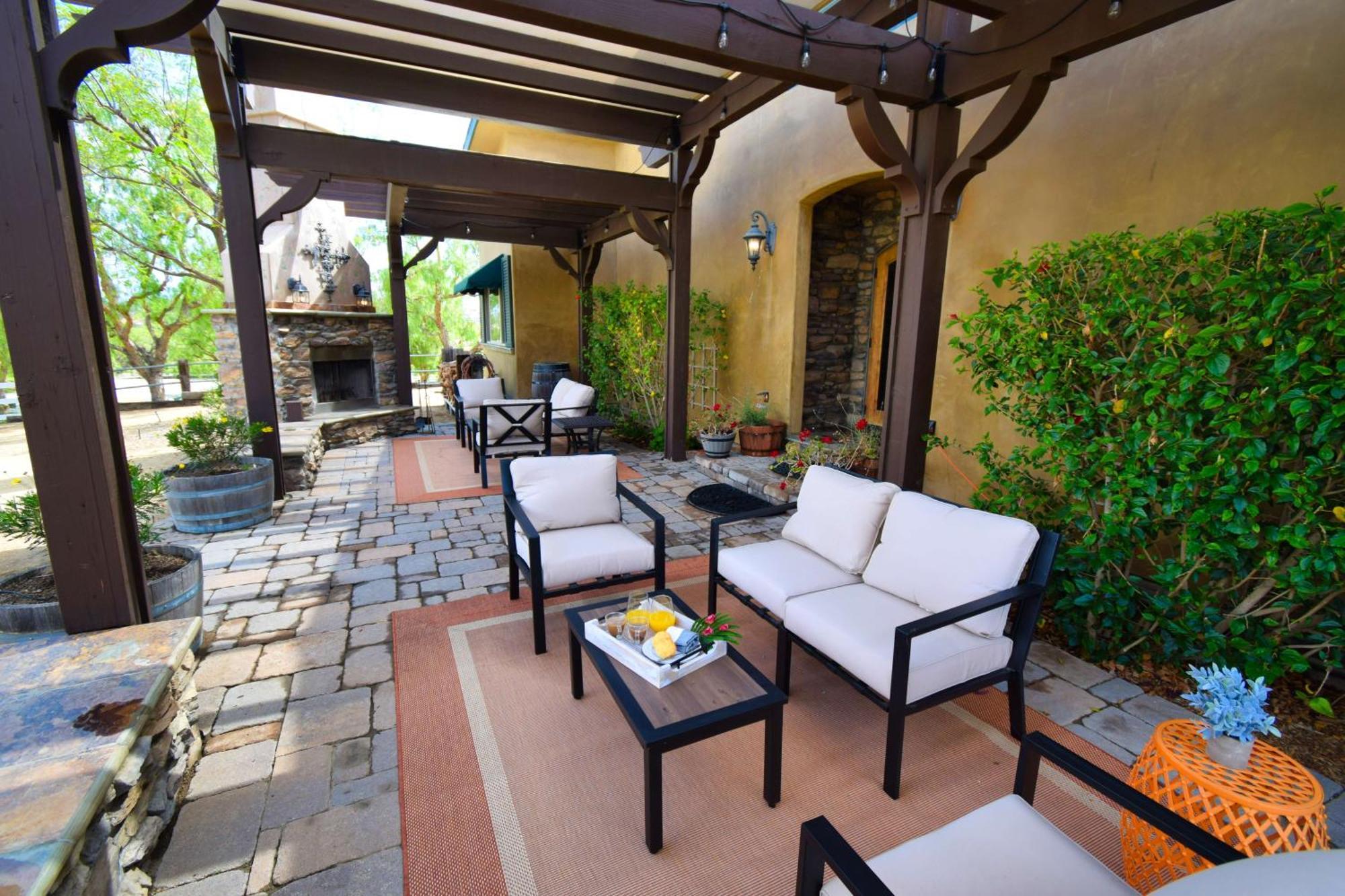 Отель Peppertree Lane Ranch -- Seven-Acre Ranch In The Heart Of Wine Country Темекула Экстерьер фото