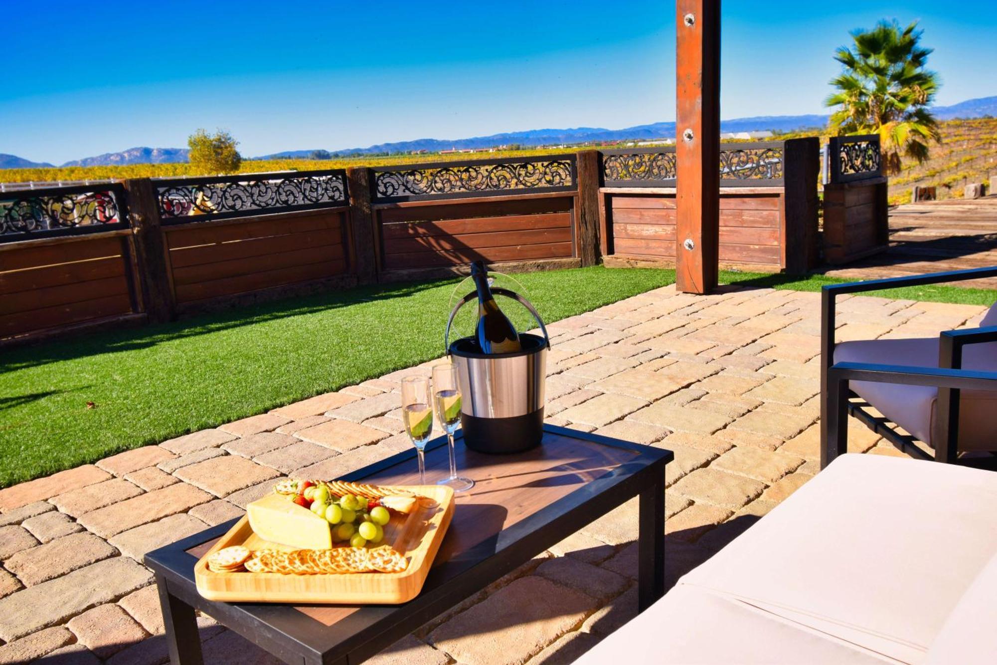 Отель Peppertree Lane Ranch -- Seven-Acre Ranch In The Heart Of Wine Country Темекула Экстерьер фото